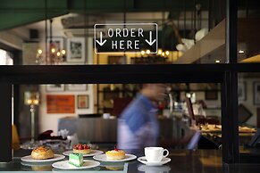 THE 1O1 Bali Fontana Seminyak