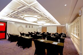 THE 1O1 Bali Fontana Seminyak