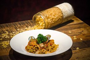 THE 1O1 Bali Fontana Seminyak