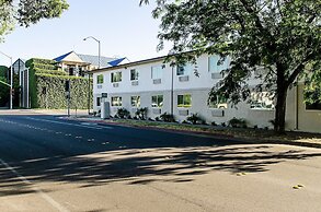 Motel 6 Modesto, CA - Downtown
