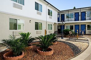 Motel 6 Modesto, CA - Downtown