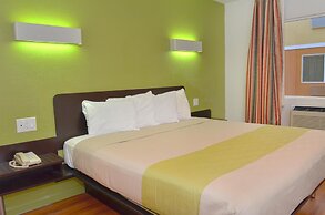 Motel 6 Modesto, CA - Downtown