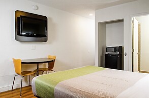 Motel 6 Modesto, CA - Downtown
