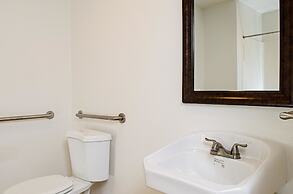 Motel 6 Modesto, CA - Downtown