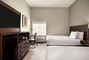 La Quinta Inn & Suites by Wyndham Gonzales LA