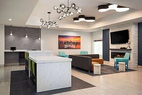 La Quinta Inn & Suites by Wyndham Gonzales LA