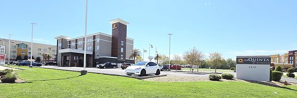 La Quinta Inn & Suites by Wyndham Gonzales LA