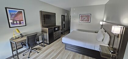 La Quinta Inn & Suites by Wyndham Gonzales LA