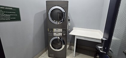 La Quinta Inn & Suites by Wyndham Gonzales LA