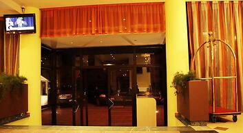 Reliance Hotel Apartment