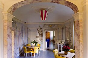 Villa Tolomei Hotel & Resort