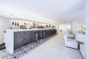 FERGUS Style Cala Blanca Suites