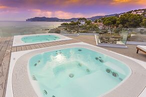 FERGUS Style Cala Blanca Suites