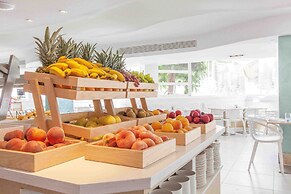 FERGUS Style Cala Blanca Suites