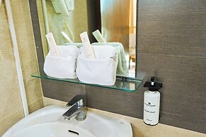 Holiday Suites Business District (Empire Suites Hotel)