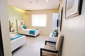 Holiday Suites Business District (Empire Suites Hotel)