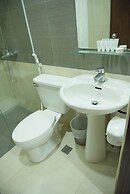 Holiday Suites Business District (Empire Suites Hotel)