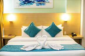 Holiday Suites Business District (Empire Suites Hotel)