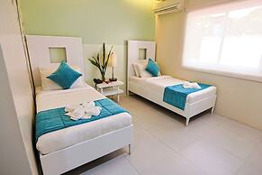 Holiday Suites Business District (Empire Suites Hotel)