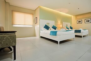 Holiday Suites Business District (Empire Suites Hotel)