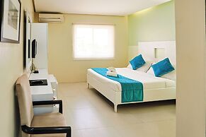 Holiday Suites Business District (Empire Suites Hotel)