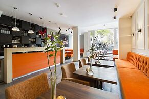 The Amsterdam Canal Hotel