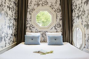 The Amsterdam Canal Hotel