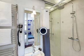 The Amsterdam Canal Hotel