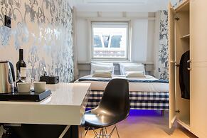 The Amsterdam Canal Hotel