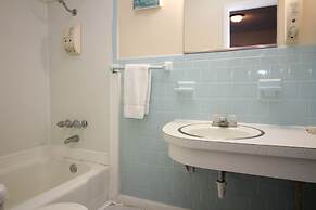 Fin 'n Feather Waterside Inn By Kees Vacations