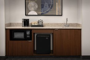 Courtyard Syracuse Downtown At Armory Square