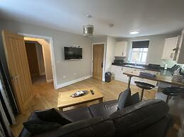 The Three Horseshoes Hotel