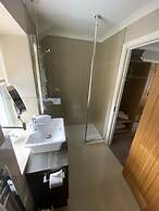 The Three Horseshoes Hotel