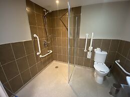 The Three Horseshoes Hotel