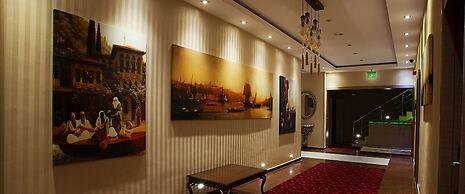 Grand Corner Hotel - Boutique Class