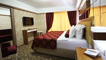 Grand Corner Hotel - Boutique Class