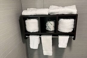 Days Inn by Wyndham Calhoun GA I-75 and US-41