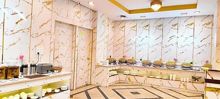 Foxoso Taj View Hotel