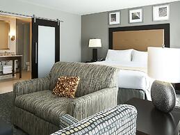 Holiday Inn Hotel & Suites East Peoria by IHG