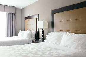 Holiday Inn Hotel & Suites East Peoria by IHG