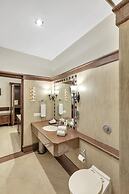 Club Mahindra Naukuchiatal