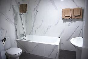 Sun Hall Beach Hotel Apts.