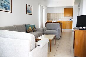 Sun Hall Beach Hotel Apts.