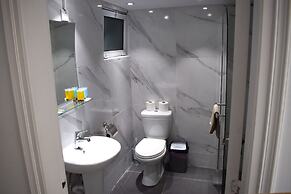 Sun Hall Beach Hotel Apts.