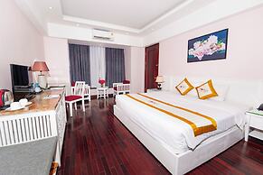 Moonlight Hotel Hue