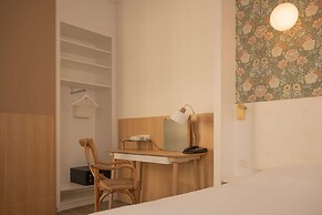 CALM Appart' & Hostel