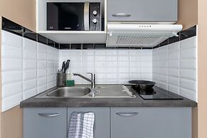 CALM Appart' & Hostel