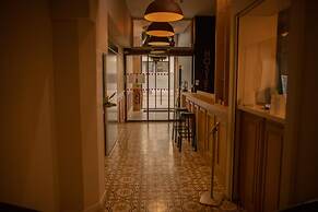 CALM Appart' & Hostel