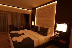 Sky Tower Deluxe Hotel