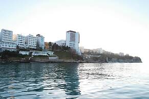 Sky Tower Deluxe Hotel